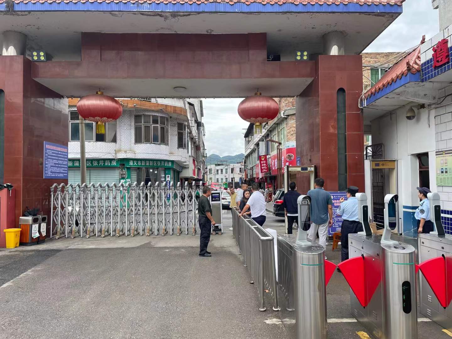 2023年9月  遵义市第十四中学安装现场