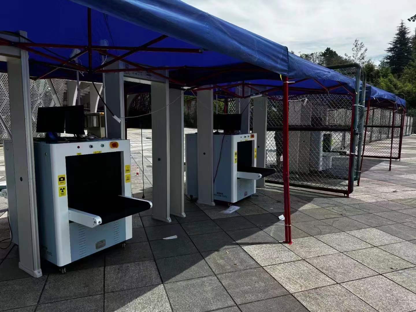 2024年9月 贵阳奥体中心，安检设备安装到位