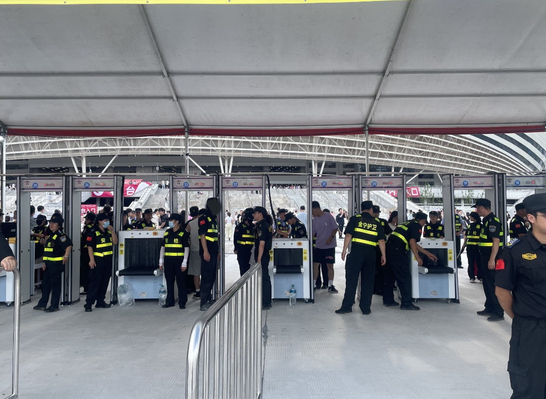 2025年 8月 赣超联赛大型赛事安检门，安装验收完成